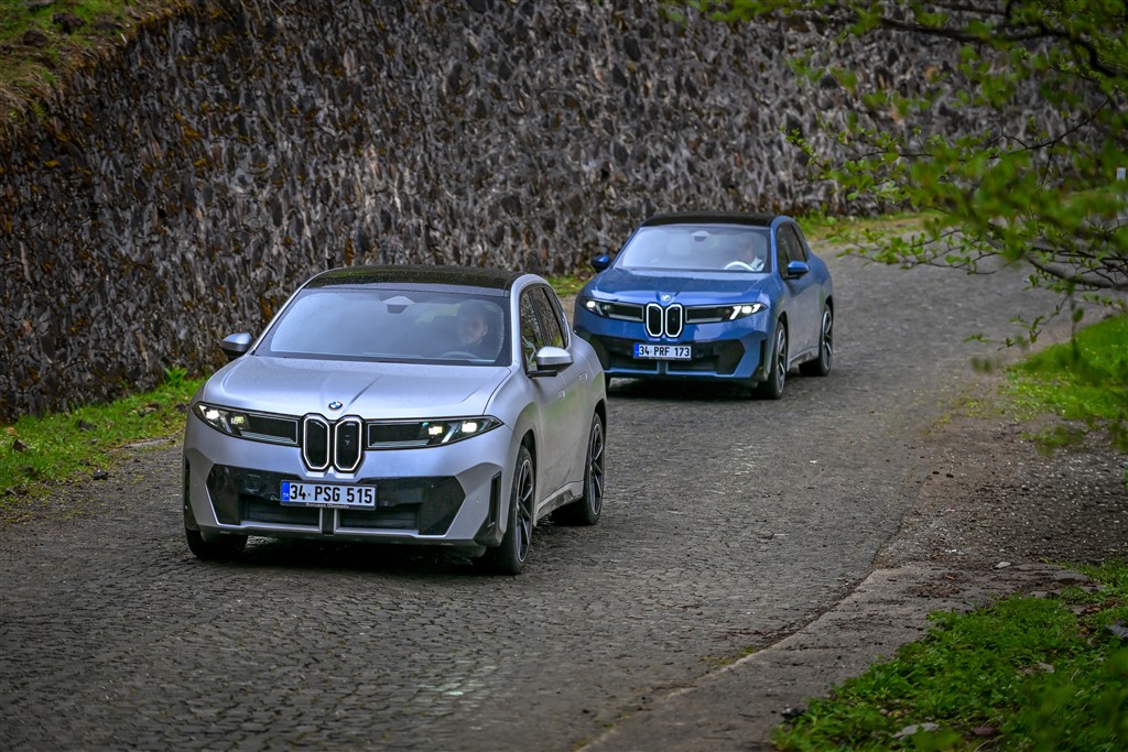 Neue Klasse’nin İlk Seri Üretim Modeli Yeni BMW iX3 Türkiye’de Yollara Çıktı